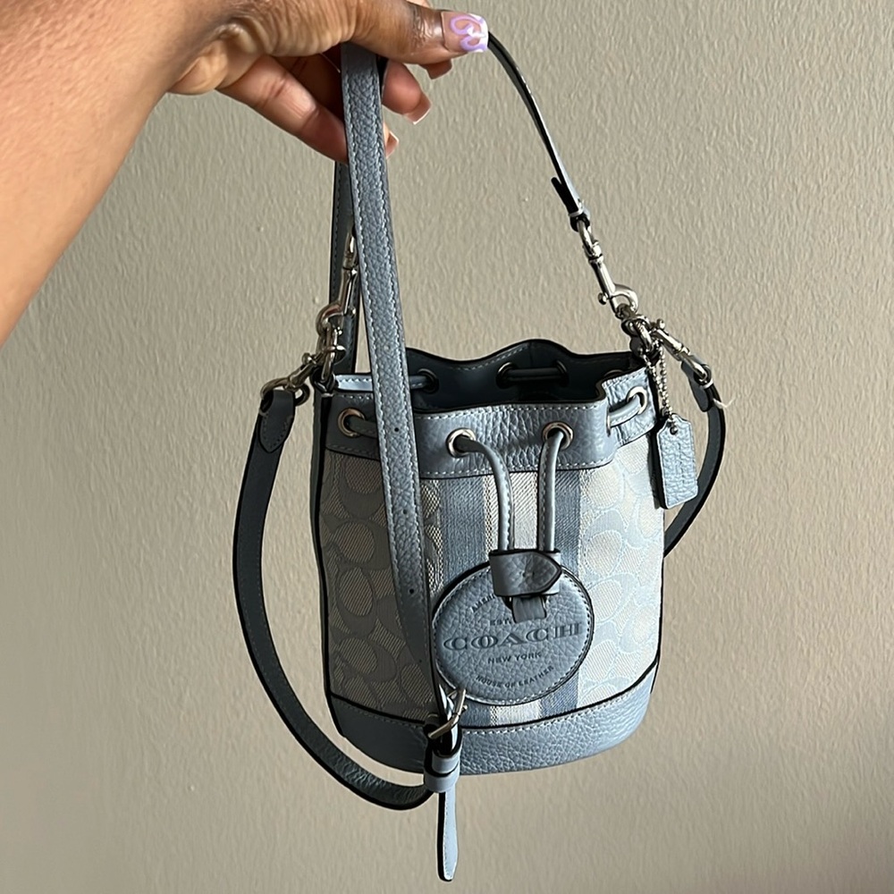 Signature Design Coach Bucket Bag